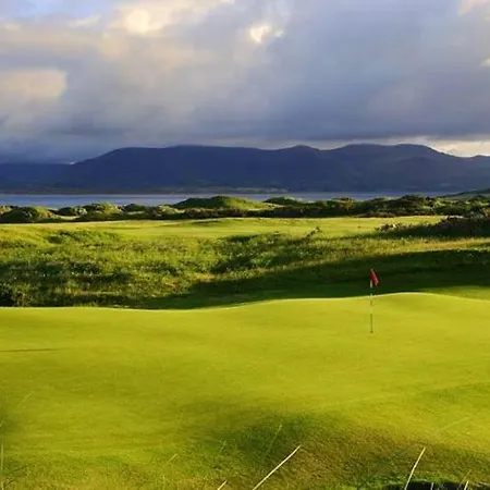 Spacious House With Sea And Mountain Views, Co. Kerry *