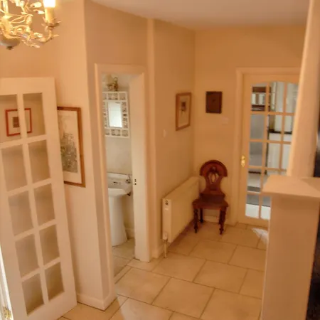 Spacious House With Sea And Mountain Views, Co. Kerry *