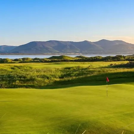 Spacious House With Sea And Mountain Views, Co. Kerry *